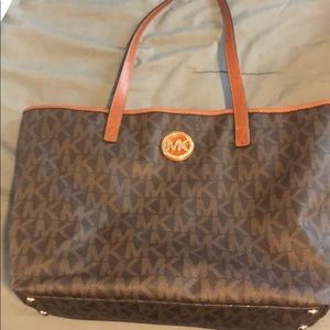 MK SHOULDER BAG WORN TWICE